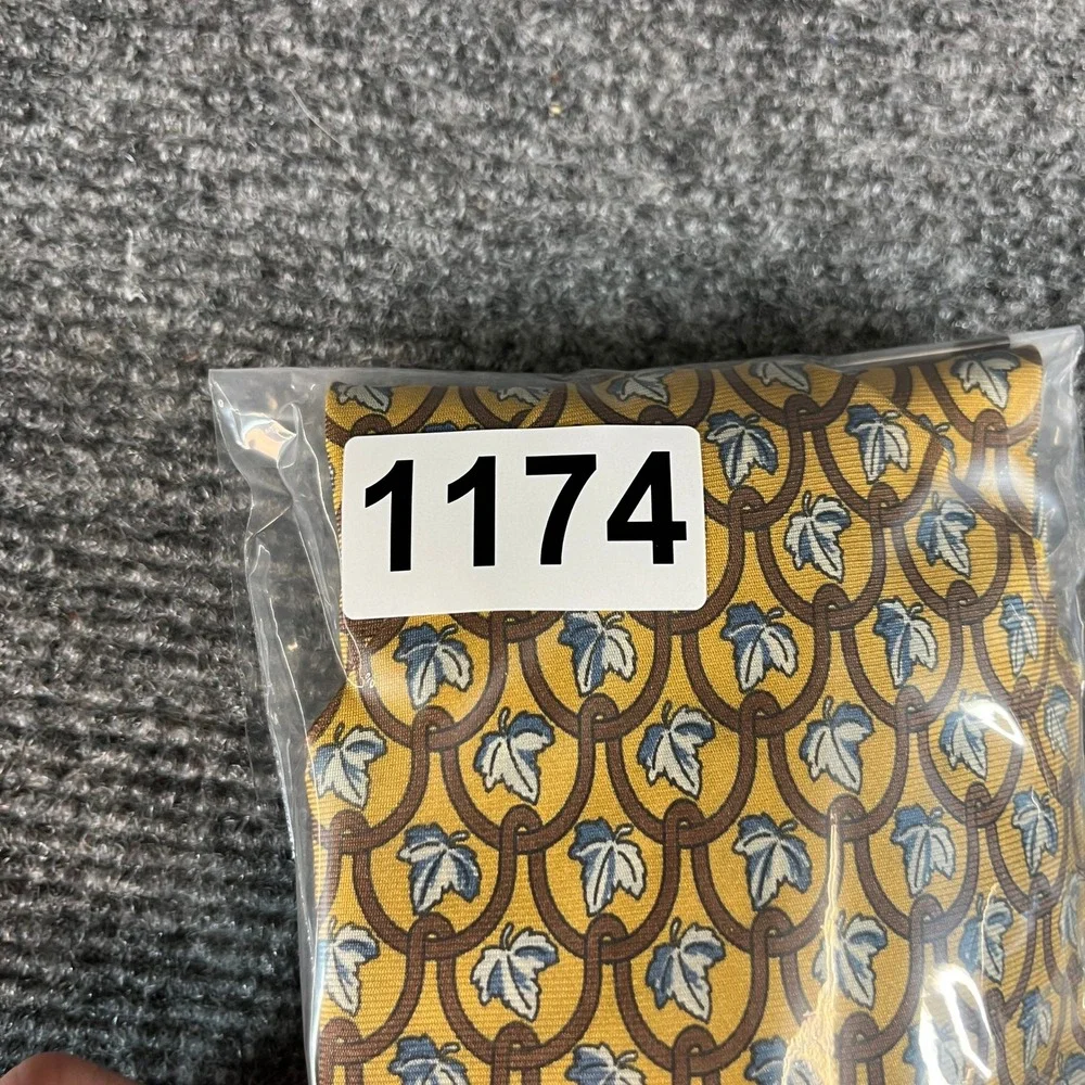 Gap Premium 1969 Mens Silk Tie Yellow Brown Leaf Pattern Formal Necktie